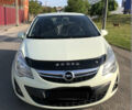 Білий Опель Корса, об'ємом двигуна 1.28 л та пробігом 85 тис. км за 7500 $, фото 2 на Automoto.ua