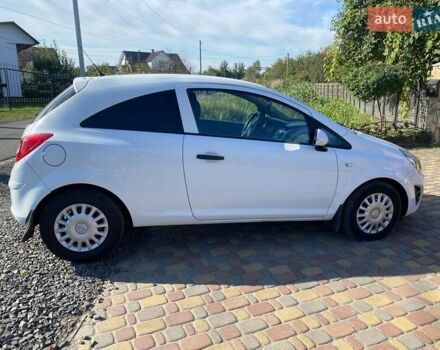 Белый Опель Корса, объемом двигателя 1.2 л и пробегом 275 тыс. км за 5300 $, фото 3 на Automoto.ua