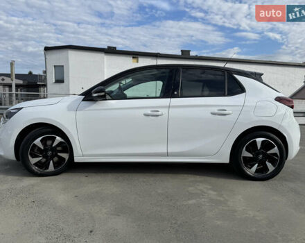 Белый Опель Корса, объемом двигателя 0 л и пробегом 44 тыс. км за 13500 $, фото 6 на Automoto.ua