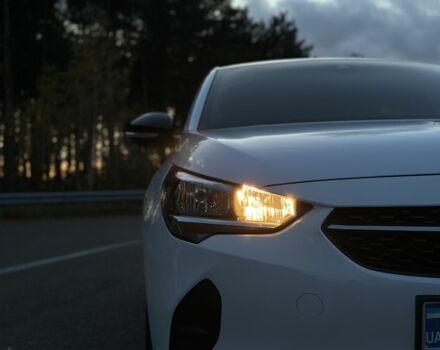 Белый Опель Корса, объемом двигателя 0 л и пробегом 80 тыс. км за 16100 $, фото 12 на Automoto.ua