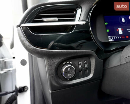 Білий Опель Корса, об'ємом двигуна 1.2 л та пробігом 68 тис. км за 15500 $, фото 21 на Automoto.ua