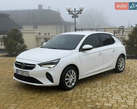 Белый Опель Корса, объемом двигателя 0 л и пробегом 57 тыс. км за 12992 $, фото 3 на Automoto.ua