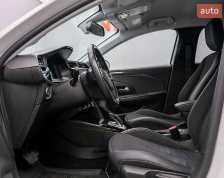 Белый Опель Корса, объемом двигателя 1.2 л и пробегом 96 тыс. км за 17269 $, фото 10 на Automoto.ua