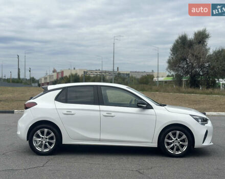 Белый Опель Корса, объемом двигателя 1.2 л и пробегом 44 тыс. км за 12500 $, фото 1 на Automoto.ua