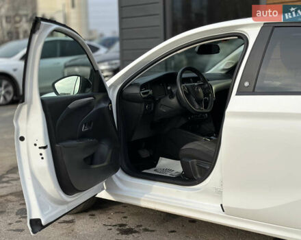 Белый Опель Корса, объемом двигателя 0 л и пробегом 39 тыс. км за 13899 $, фото 20 на Automoto.ua