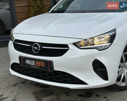 Белый Опель Корса, объемом двигателя 0 л и пробегом 39 тыс. км за 13899 $, фото 4 на Automoto.ua
