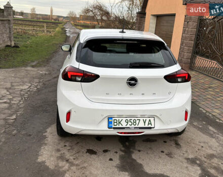 Белый Опель Корса, объемом двигателя 0 л и пробегом 16 тыс. км за 14200 $, фото 8 на Automoto.ua