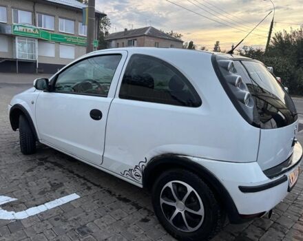 Белый Опель Корса, объемом двигателя 1.2 л и пробегом 199 тыс. км за 1550 $, фото 1 на Automoto.ua