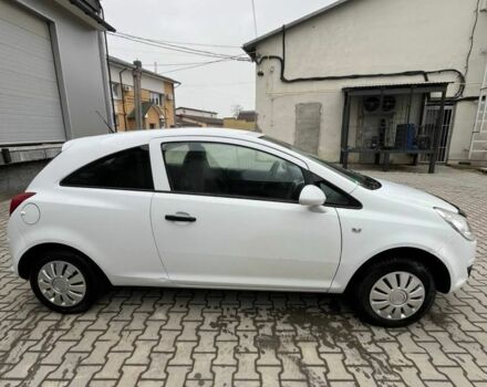 Белый Опель Корса, объемом двигателя 1.2 л и пробегом 340 тыс. км за 2950 $, фото 4 на Automoto.ua