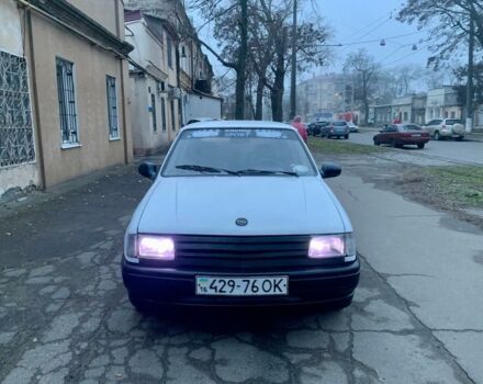 Белый Опель Корса, объемом двигателя 1.2 л и пробегом 100 тыс. км за 820 $, фото 1 на Automoto.ua