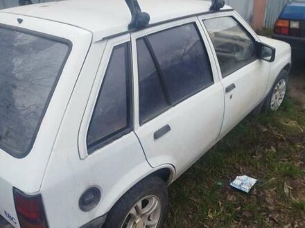 Білий Опель Корса, об'ємом двигуна 1.2 л та пробігом 80 тис. км за 550 $, фото 1 на Automoto.ua