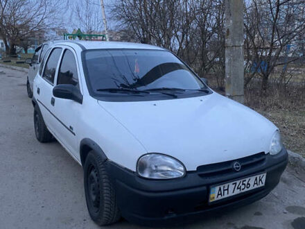 Опель Корса 1996 у Дніпро (Дніпропетровську) на Automoto.ua Білий Опель Корса, об'ємом двигуна 1.2 л та пробігом 300 тис. км за 1400 $, фото 1 на Automoto.ua