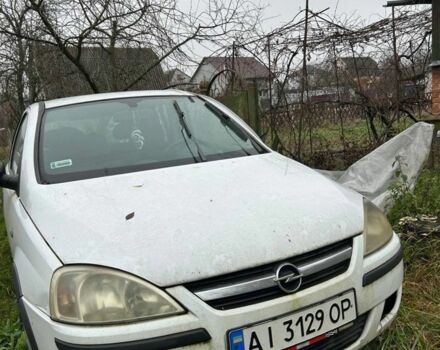 Белый Опель Корса, объемом двигателя 1.2 л и пробегом 270 тыс. км за 1200 $, фото 1 на Automoto.ua