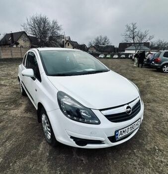 Білий Опель Корса, об'ємом двигуна 1 л та пробігом 190 тис. км за 3600 $, фото 1 на Automoto.ua