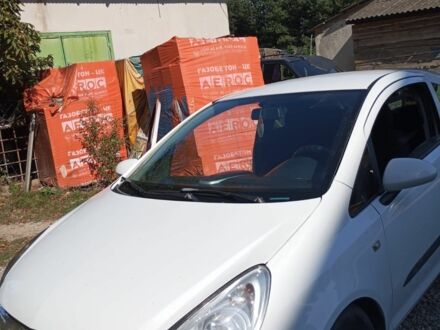 Белый Опель Корса, объемом двигателя 1.2 л и пробегом 3 тыс. км за 3500 $, фото 1 на Automoto.ua