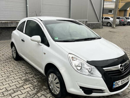 Белый Опель Корса, объемом двигателя 1.23 л и пробегом 349 тыс. км за 2850 $, фото 1 на Automoto.ua