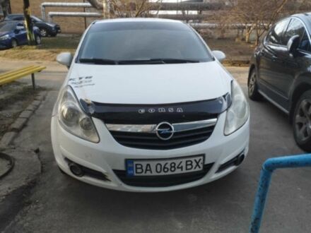 Опель Корса 2009 в Александрие на Automoto.ua Белый Опель Корса, объемом двигателя 1.2 л и пробегом 239 тыс. км за 3700 $, фото 1 на Automoto.ua