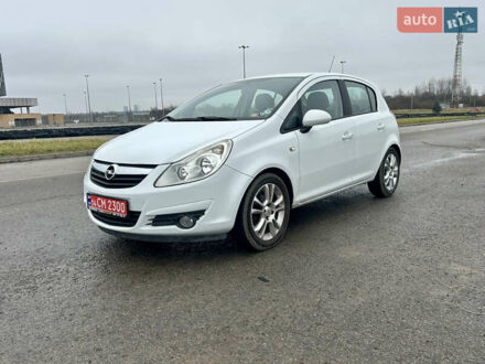 Белый Опель Корса, объемом двигателя 1.2 л и пробегом 131 тыс. км за 6300 $, фото 1 на Automoto.ua