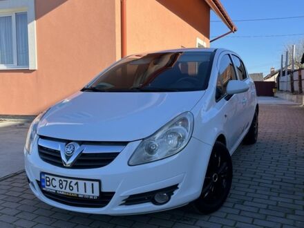 Белый Опель Корса, объемом двигателя 1.4 л и пробегом 190 тыс. км за 4999 $, фото 1 на Automoto.ua