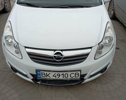 Білий Опель Корса, об'ємом двигуна 1.23 л та пробігом 165 тис. км за 3300 $, фото 1 на Automoto.ua