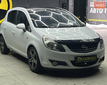 Белый Опель Корса, объемом двигателя 1.4 л и пробегом 227 тыс. км за 6500 $, фото 1 на Automoto.ua