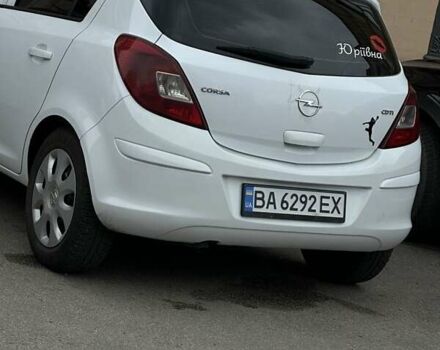 Белый Опель Корса, объемом двигателя 1.2 л и пробегом 232 тыс. км за 4600 $, фото 1 на Automoto.ua
