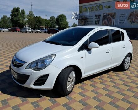 Белый Опель Корса, объемом двигателя 1.23 л и пробегом 246 тыс. км за 4500 $, фото 1 на Automoto.ua
