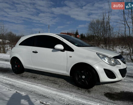 Белый Опель Корса, объемом двигателя 1.23 л и пробегом 151 тыс. км за 4300 $, фото 1 на Automoto.ua