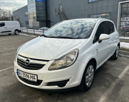 Белый Опель Корса, объемом двигателя 1.3 л и пробегом 263 тыс. км за 5100 $, фото 1 на Automoto.ua