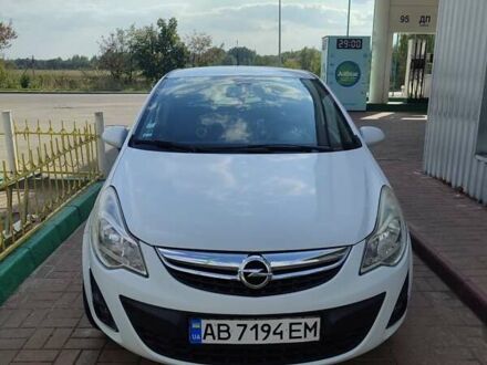 Белый Опель Корса, объемом двигателя 1.25 л и пробегом 225 тыс. км за 5400 $, фото 1 на Automoto.ua