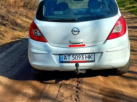 Белый Опель Корса, объемом двигателя 1.2 л и пробегом 0 тыс. км за 5200 $, фото 1 на Automoto.ua