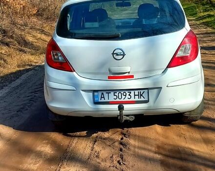 Белый Опель Корса, объемом двигателя 1.2 л и пробегом 0 тыс. км за 5200 $, фото 1 на Automoto.ua