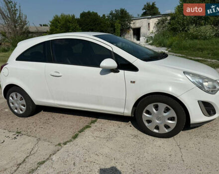 Белый Опель Корса, объемом двигателя 1.23 л и пробегом 133 тыс. км за 5500 $, фото 1 на Automoto.ua