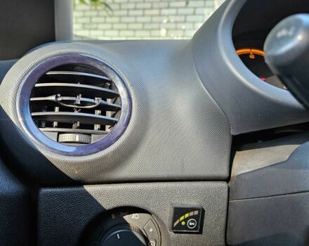 Бежевый Опель Корса, объемом двигателя 1.2 л и пробегом 320 тыс. км за 3200 $, фото 22 на Automoto.ua