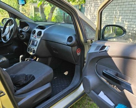 Бежевый Опель Корса, объемом двигателя 1.2 л и пробегом 320 тыс. км за 3200 $, фото 16 на Automoto.ua