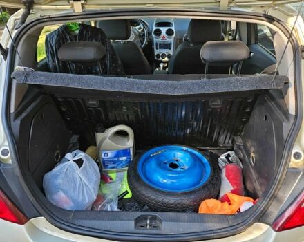 Бежевый Опель Корса, объемом двигателя 1.2 л и пробегом 320 тыс. км за 3200 $, фото 18 на Automoto.ua