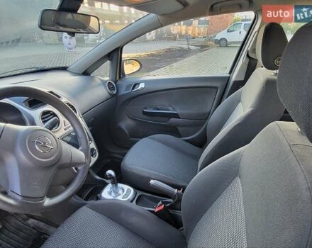 Бежевий Опель Корса, об'ємом двигуна 1.2 л та пробігом 155 тис. км за 5000 $, фото 7 на Automoto.ua