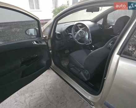 Бежевый Опель Корса, объемом двигателя 1.23 л и пробегом 180 тыс. км за 4600 $, фото 9 на Automoto.ua