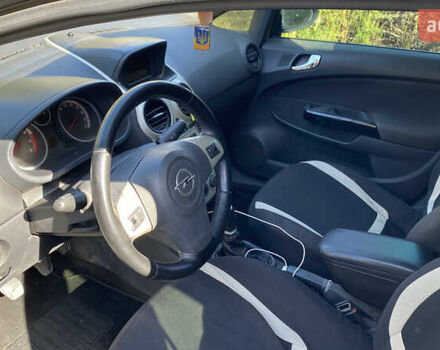 Бежевый Опель Корса, объемом двигателя 1.4 л и пробегом 300 тыс. км за 4000 $, фото 5 на Automoto.ua