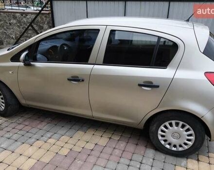 Бежевый Опель Корса, объемом двигателя 1.23 л и пробегом 140 тыс. км за 3000 $, фото 2 на Automoto.ua