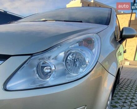 Бежевий Опель Корса, об'ємом двигуна 1.2 л та пробігом 155 тис. км за 5000 $, фото 12 на Automoto.ua