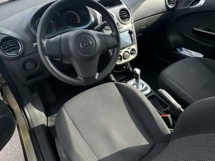 Бежевый Опель Корса, объемом двигателя 1.23 л и пробегом 197 тыс. км за 5000 $, фото 1 на Automoto.ua