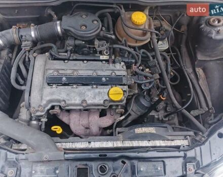 Черный Опель Корса, объемом двигателя 1.2 л и пробегом 235 тыс. км за 2200 $, фото 13 на Automoto.ua