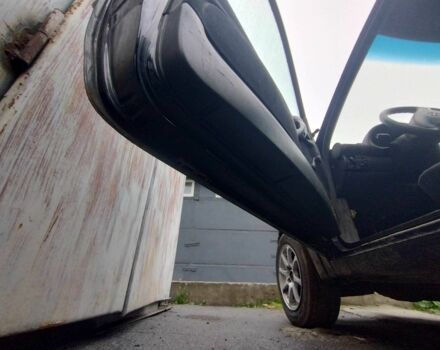 Черный Опель Корса, объемом двигателя 1 л и пробегом 1000 тыс. км за 1100 $, фото 1 на Automoto.ua