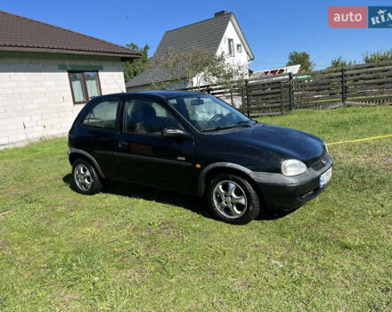 Чорний Опель Корса, об'ємом двигуна 1.2 л та пробігом 400 тис. км за 2700 $, фото 2 на Automoto.ua