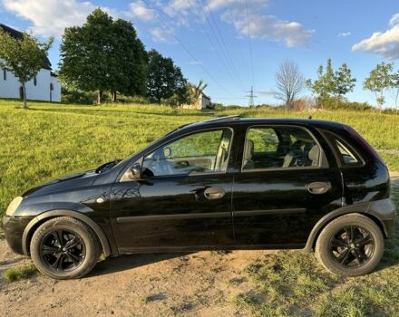 Черный Опель Корса, объемом двигателя 1.7 л и пробегом 340 тыс. км за 3000 $, фото 7 на Automoto.ua