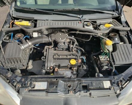 Опель Корса 2001 в Ровно на Automoto.ua Черный Опель Корса, объемом двигателя 1 л и пробегом 203 тыс. км за 1700 $, фото 7 на Automoto.ua