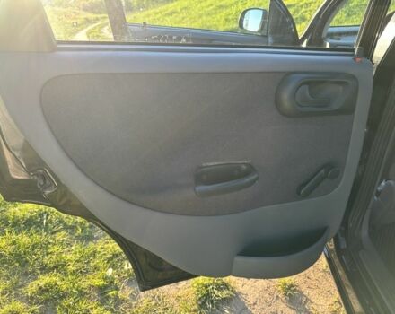 Черный Опель Корса, объемом двигателя 1.7 л и пробегом 340 тыс. км за 3000 $, фото 16 на Automoto.ua