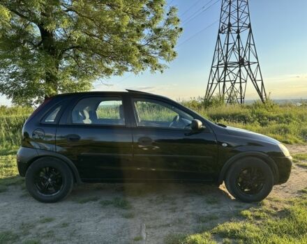 Черный Опель Корса, объемом двигателя 1.7 л и пробегом 340 тыс. км за 3000 $, фото 3 на Automoto.ua