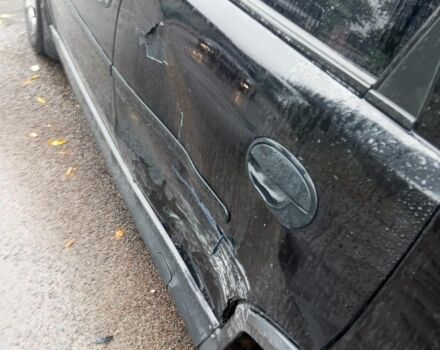 Черный Опель Корса, объемом двигателя 1.4 л и пробегом 360 тыс. км за 2500 $, фото 5 на Automoto.ua